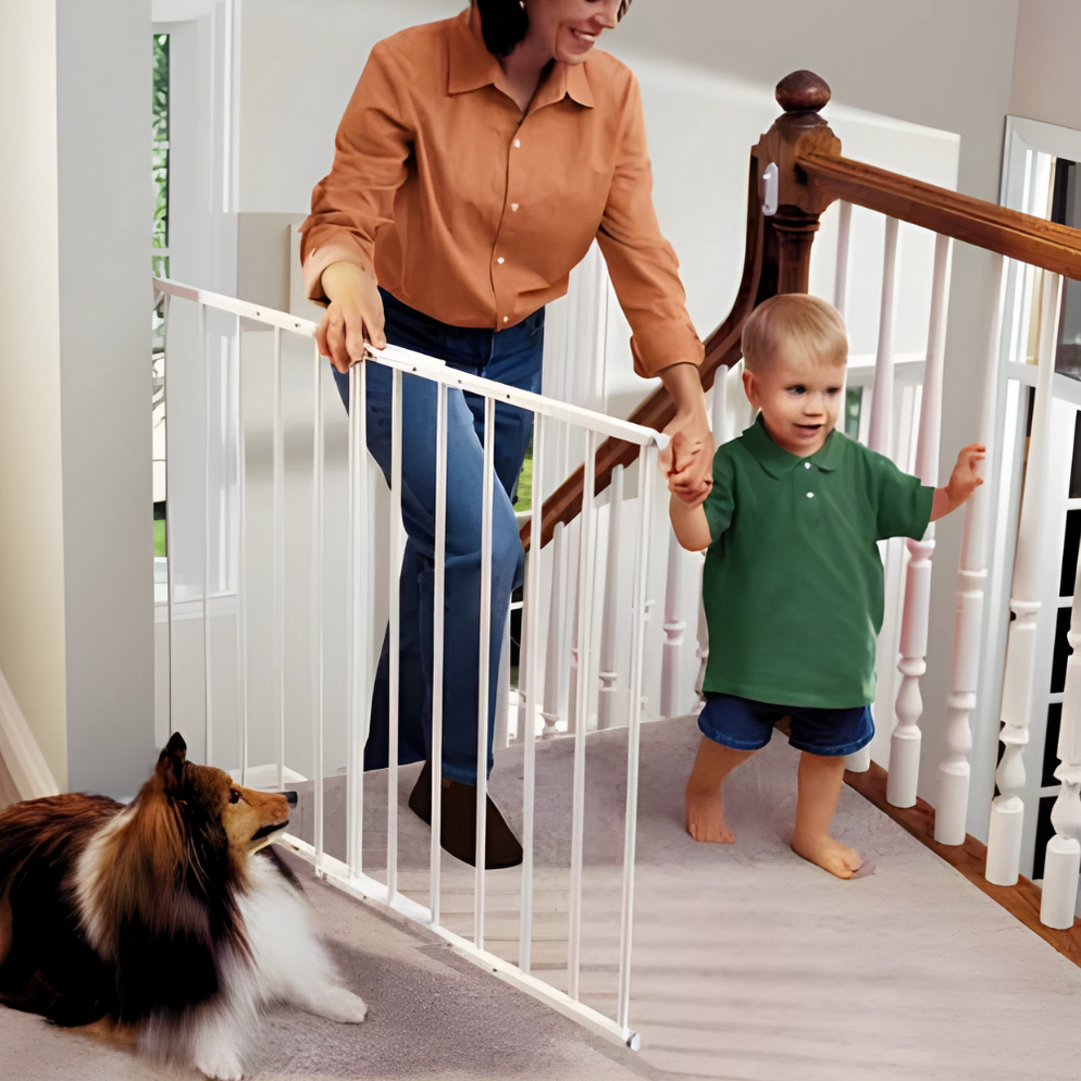 KidCo Angle Mount Safeway Safety Gate, White & Black Child Safety